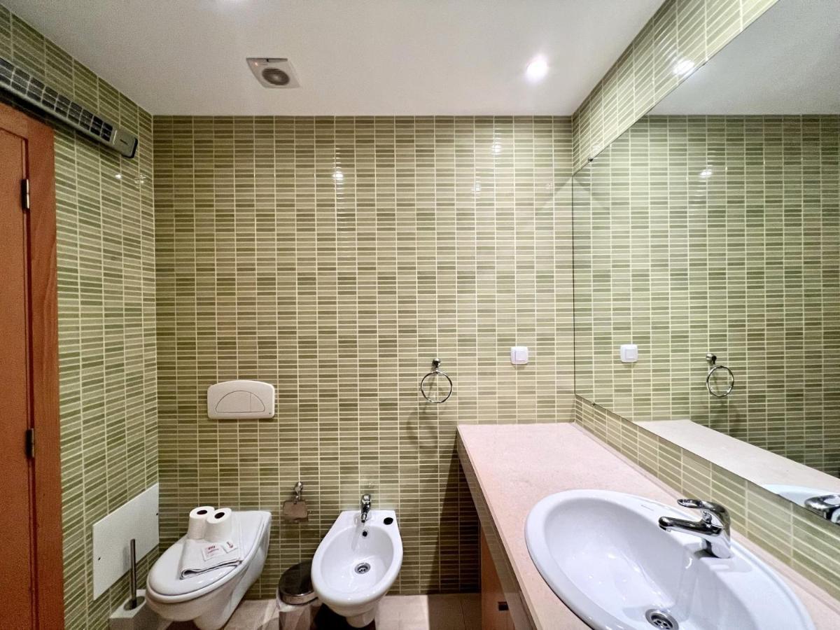 Appartamento Albufeira Modern 4 With Pool By Homing Esterno foto
