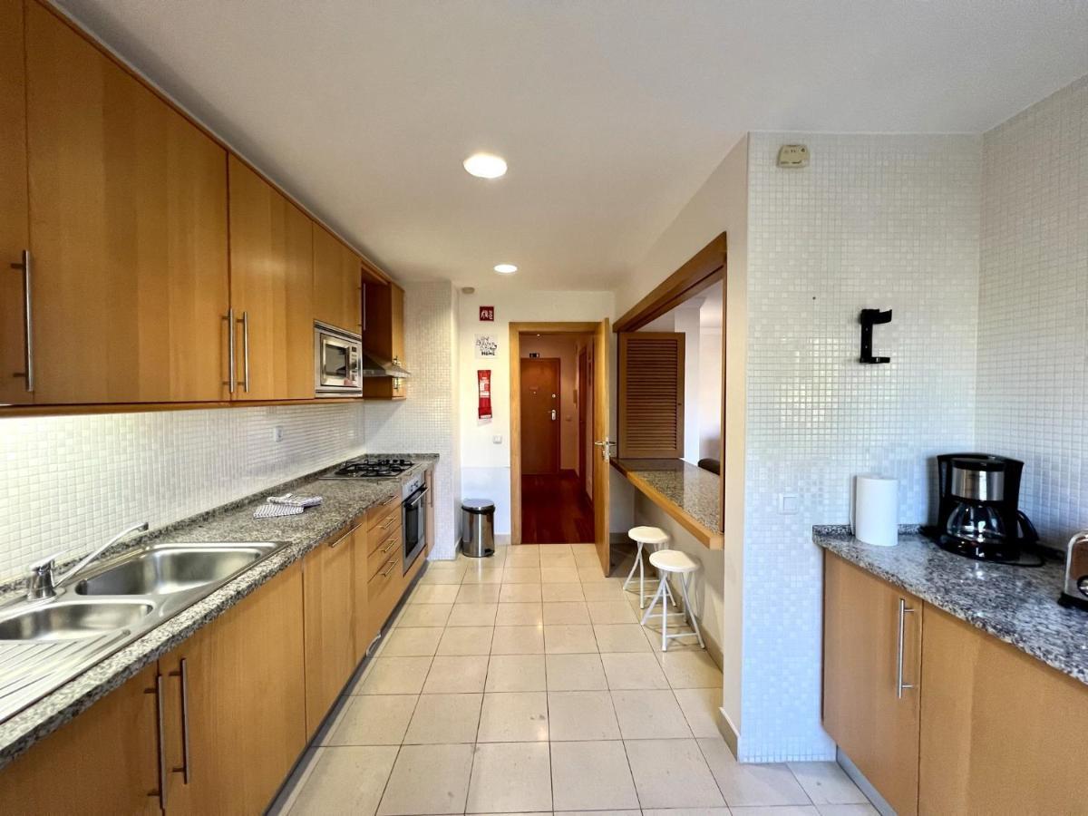 Appartamento Albufeira Modern 4 With Pool By Homing Esterno foto
