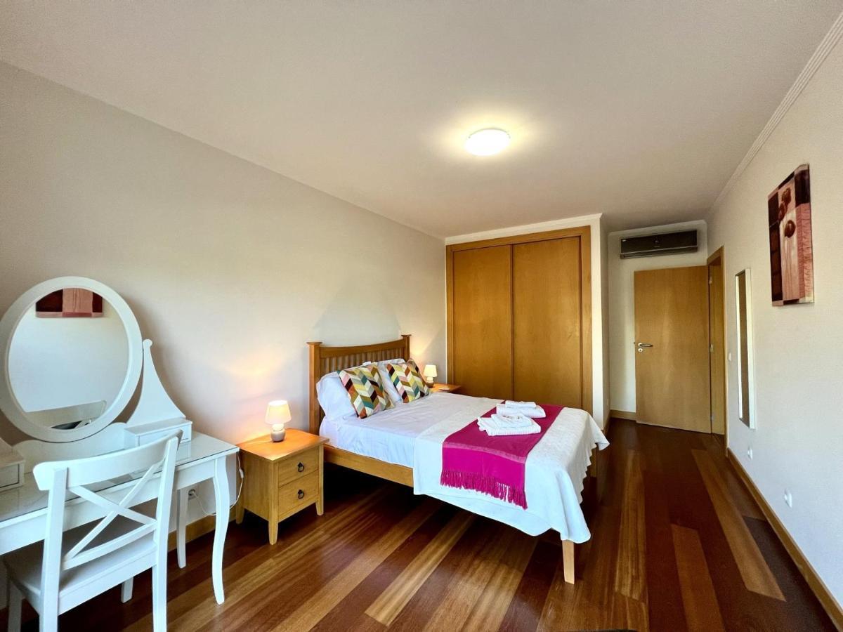Appartamento Albufeira Modern 4 With Pool By Homing Esterno foto